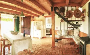 Relaxing home on the hill - Image 5