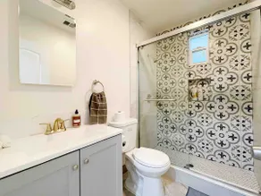 New&Clean affordable 3bdroom 1.5bath with Parking - Image 5