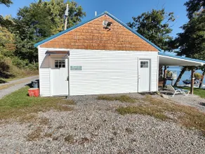 Tiny house Bungalow on Seneca Lake Wine Trail - Image 3