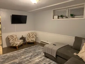 Quiet cozy apartment, private laundry, great spot! - Image 3