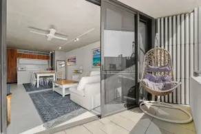 Premium Bondi Beach 2 Bedroom with Beach view and parking - Image 3