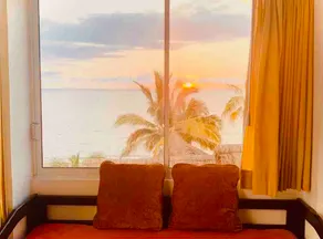 Beachfront Beautiful Bungalow - Image 3