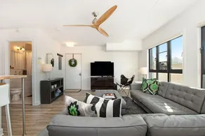 2 WKEDs left in SEPT! 5*Condo DT Saugy & Parking! - Image 2
