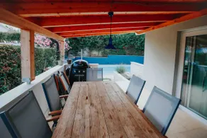 Casa Ro-Ma, seaside villa with a heated pool - Image 3