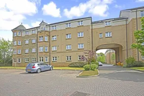 Modern 1BR flat - free parking + lift - Image 5