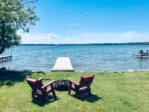 Beautiful rustic waterfront cottage getaway - Image 2