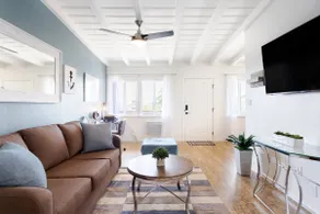 Seaside King 1bd Haven, Pets, Fast Wi-Fi Parking - Image 3