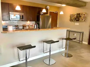 Modern and Large - 891 sq ft - Image 3