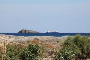 A LOVELY HOUSE NEAR THE SEA - Image 3