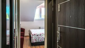 White Apartman Mini 2 for 2 (wifi, free parking) - Image 2