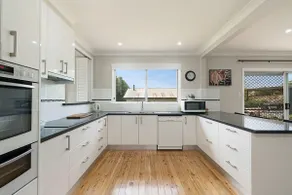 Molong House WIth A View, NSW - Image 4