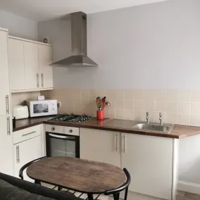 Ground floor central apartment - Image 1