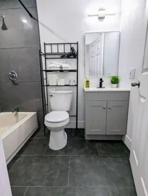 Private Studio, Central Location-Private Entrance - Image 3