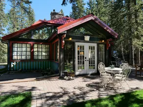 The Bee - a sweet little accommodation - Image 2