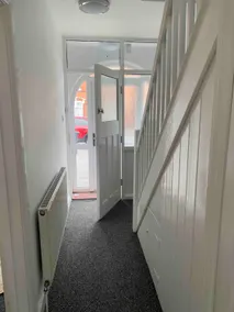Lovely Ground Floor Flat with free parking - Image 2