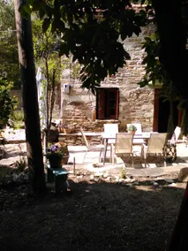 Traditional stone house in Pelion - Image 2
