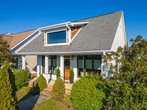 THE SOUTH HOUSE: Walkable, Pet & Family Friendly - Image 2