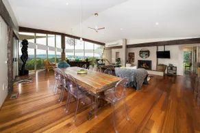 Harry's Red Hill - Image 5
