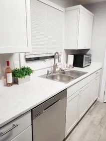 Modern All White Suite 1 - Image 2