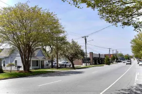 Cozy Victorian in the Center of downtown Morganton (Dog Friendly!) - Image 3