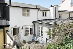 Charming townhouse - Image 2