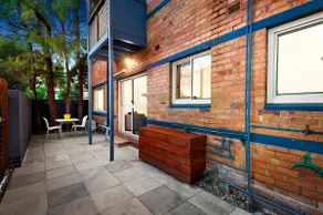 Beachfront Apartment - Image 3