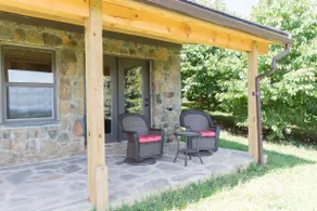 The Stone Cottage at Bluemont Vineyard - Image 3
