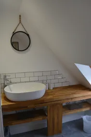 Luxurious, Private Cottage 2 Bedrooms with Hot Tub - Image 4