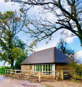Oakwood Lodge - Image 3