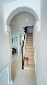 Boutique Harbour Stay- walking distance to Beach - Image 5