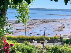 44onWater Seaside Retreat - Image 3