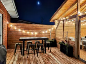 Hot Tub Oasis | 8 Mins to DT Ottawa | Sleeps 10 - Image 5