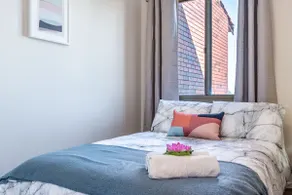 Cosy Perth Lotus Retreat - Image 4