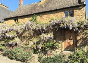 Idyllic & Perfectly Located 18th Century Cottage - Image 2