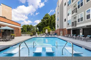 Serenity Living 5 Min From Downtown - Image 4
