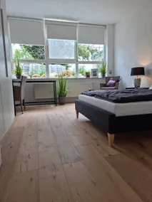Nice room in a quiet location - Image 3