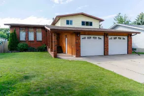 Spacious Newly Renovated Home- 5brd, 2 living room - Image 3