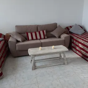 Lovely 2 bedroomed apartment on the Beach - Image 3