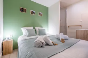 Cozy 20 m² studio in the city center with 8 m² terrace - Image 5