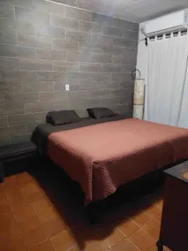 Comfortable and cool downtown house - Image 4