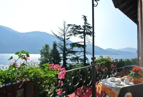 \"FARFALLA\" HOLIDAY HOUSE with PANORAMIC VIEW on LAKE MAGGIORE - Image 2