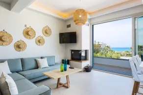 Adelhome - Sea view & walking distance to beach! - Image 2