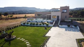 DS Luxury House - Image 4