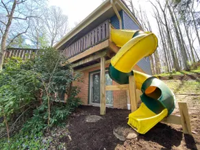 Treehouse TuckAway - House with Peaceful Proximity - Image 5