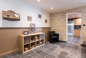 Enjoy Bruges Spacious Damse Vaart Apartment - Image 5