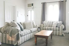 The Early Settler 200 metres from CBD - Image 2