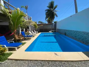 Beautiful house with a pool, close to the sea. - Image 2
