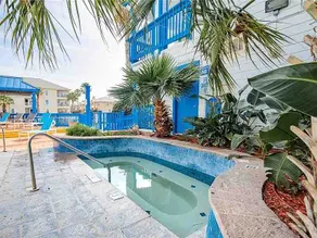 8❤️Fishing dock❤️Ground Floor❤️hot tub❤️Beach❤️king bed - Image 3