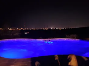Charming Indoor Jacuzzi & outdoor heated pool - Image 5