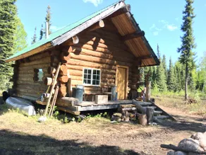 Pleasant Valley Outdoor Cabin on Yukon Quest Trail - Image 2